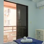Elegancia Classica a uma quadra da praia em Balneario Camboriu N704