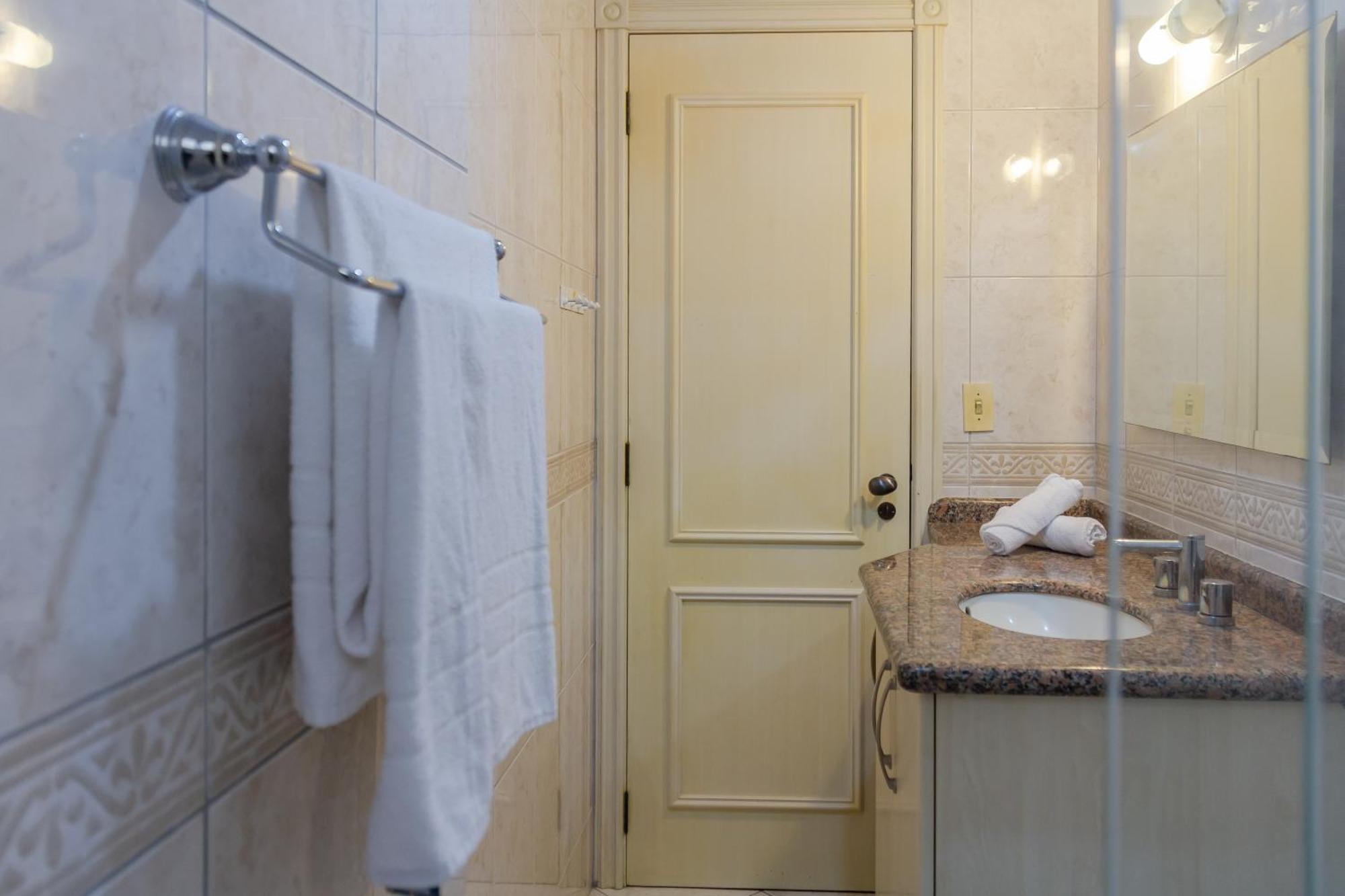 Apartamento Elegancia Classica A 1 Quadra Da Em Bc N704