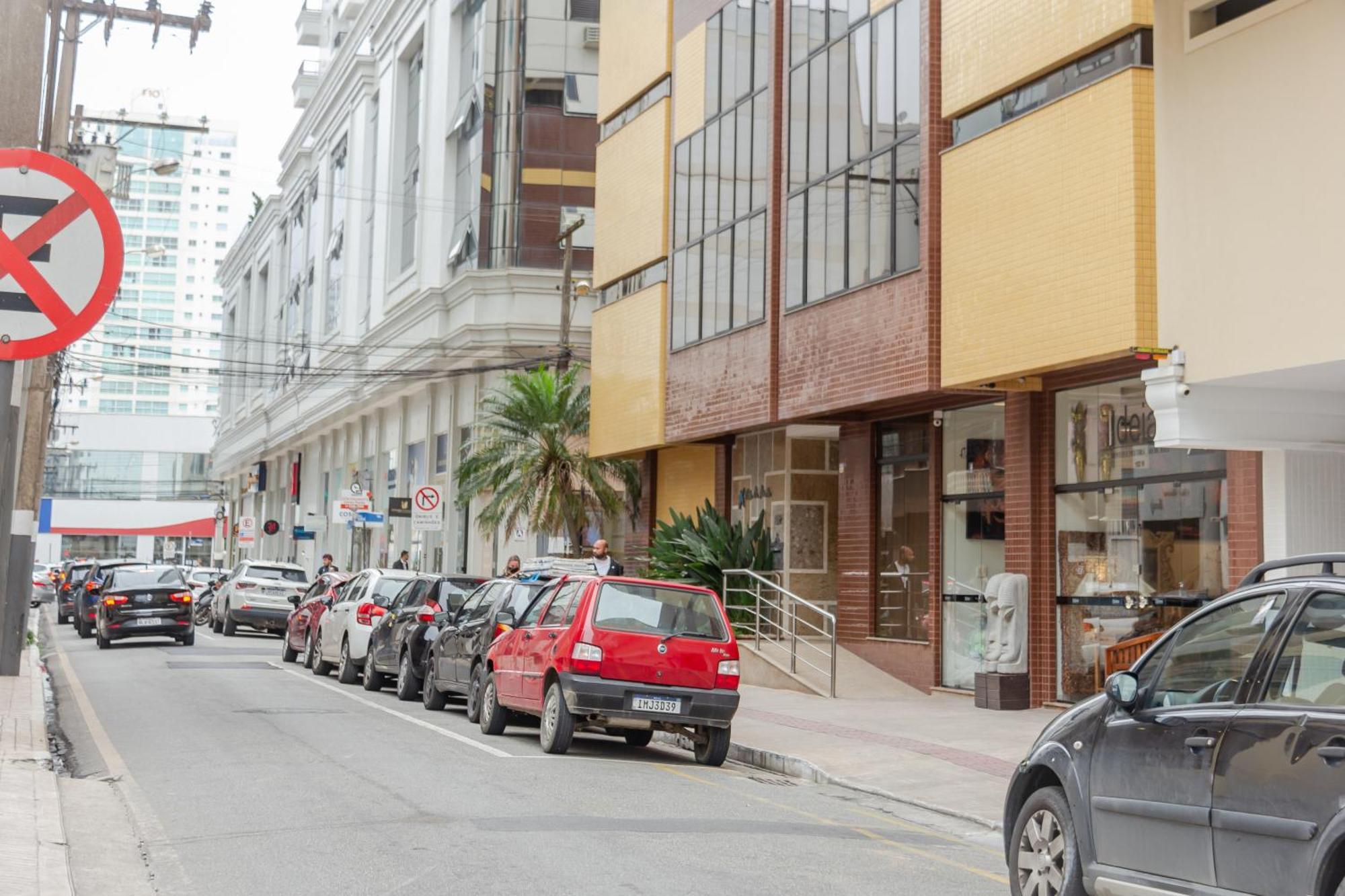 Elegancia Classica A 1 Quadra Da Em Bc N704 Apartamento Balneario Camboriu